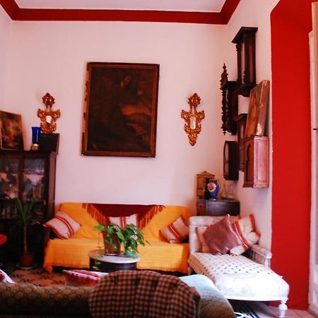 Hostel Patio 19 Малага Экстерьер фото
