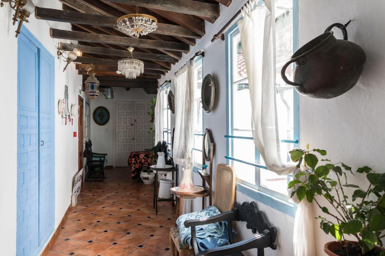 Hostel Patio 19 Малага Экстерьер фото