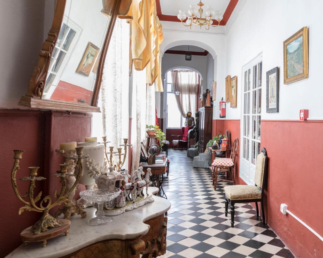 Hostel Patio 19 Малага Экстерьер фото