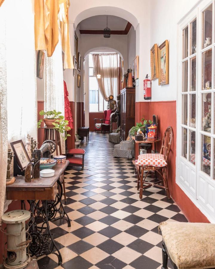 Hostel Patio 19 Малага Экстерьер фото
